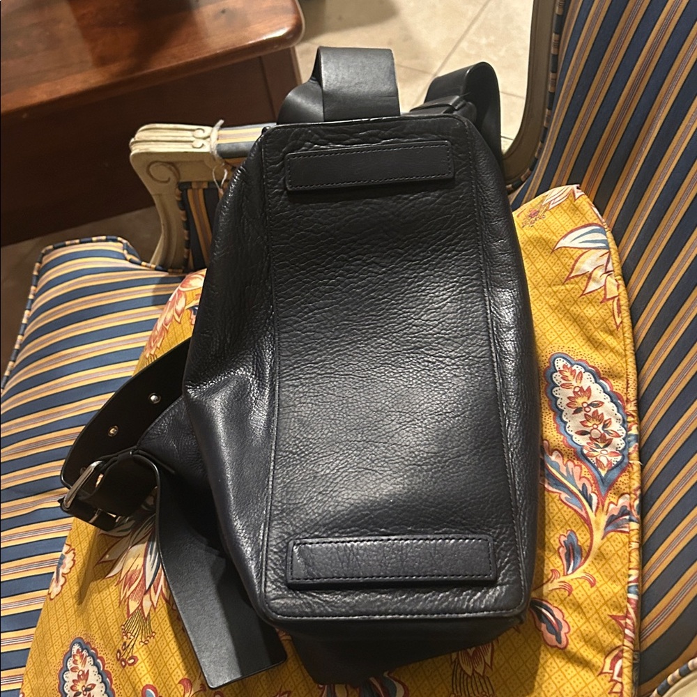 AllSaints Large Black Leather Shoulder Bag - Picture 5 of 5